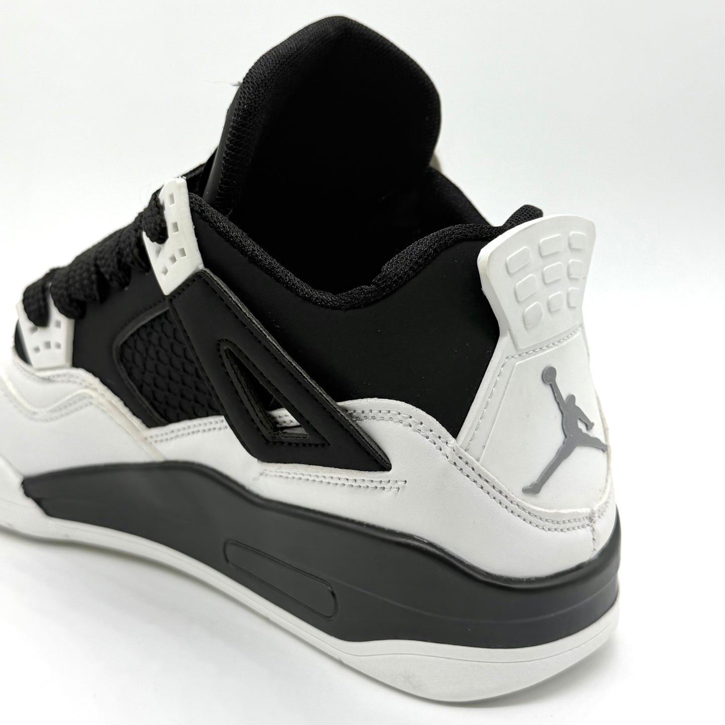 JORDAN 4 MILITARY BLACK