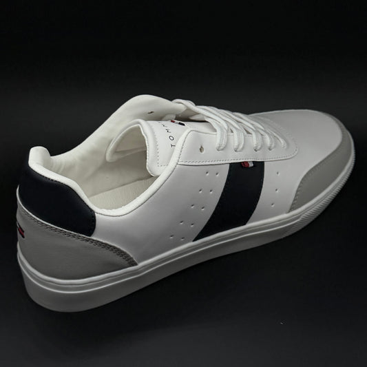 TOMMY HILFIGER WHITE