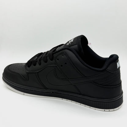 NIKE SB BLACK