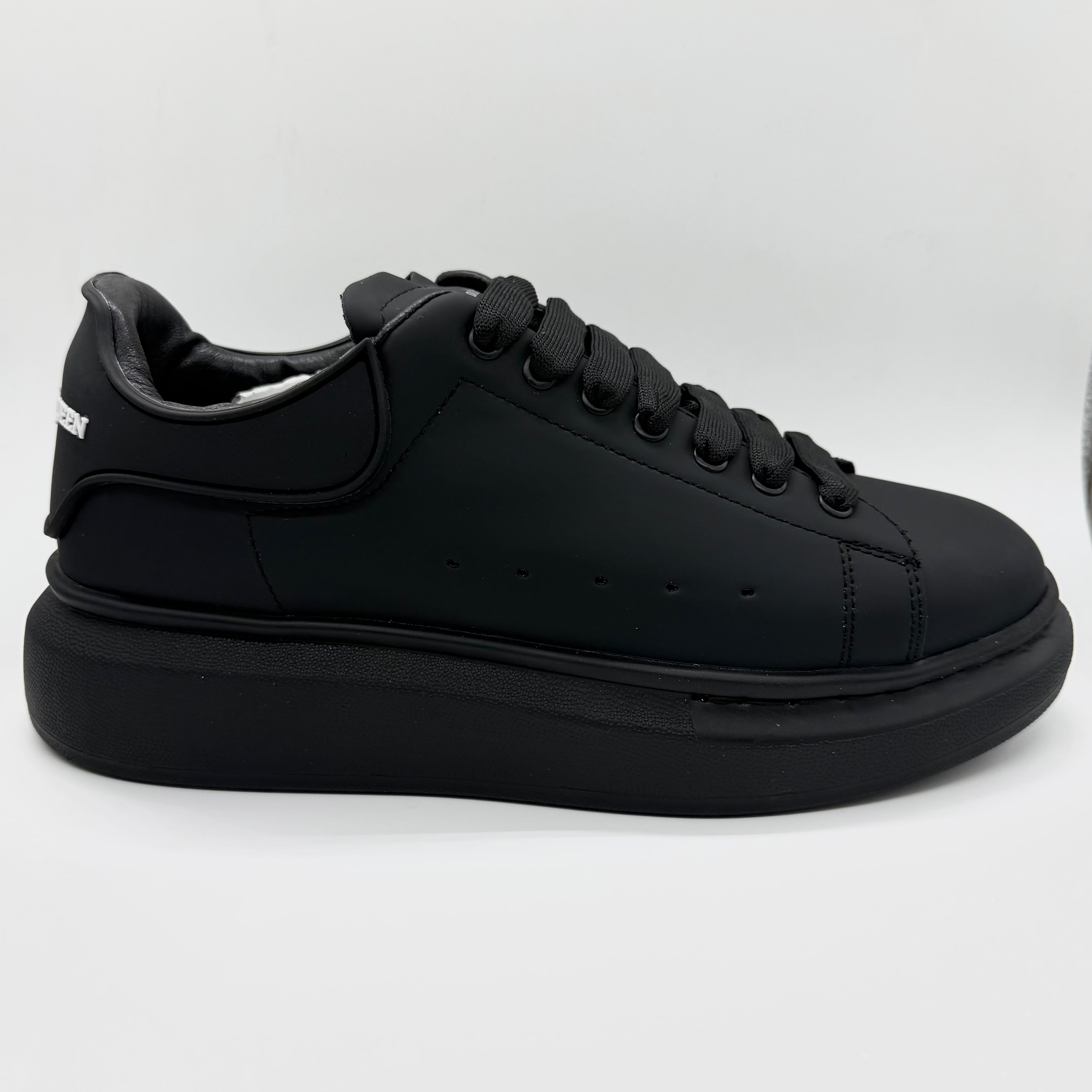 Alexander McQueen Full Black with Ruper Mirror