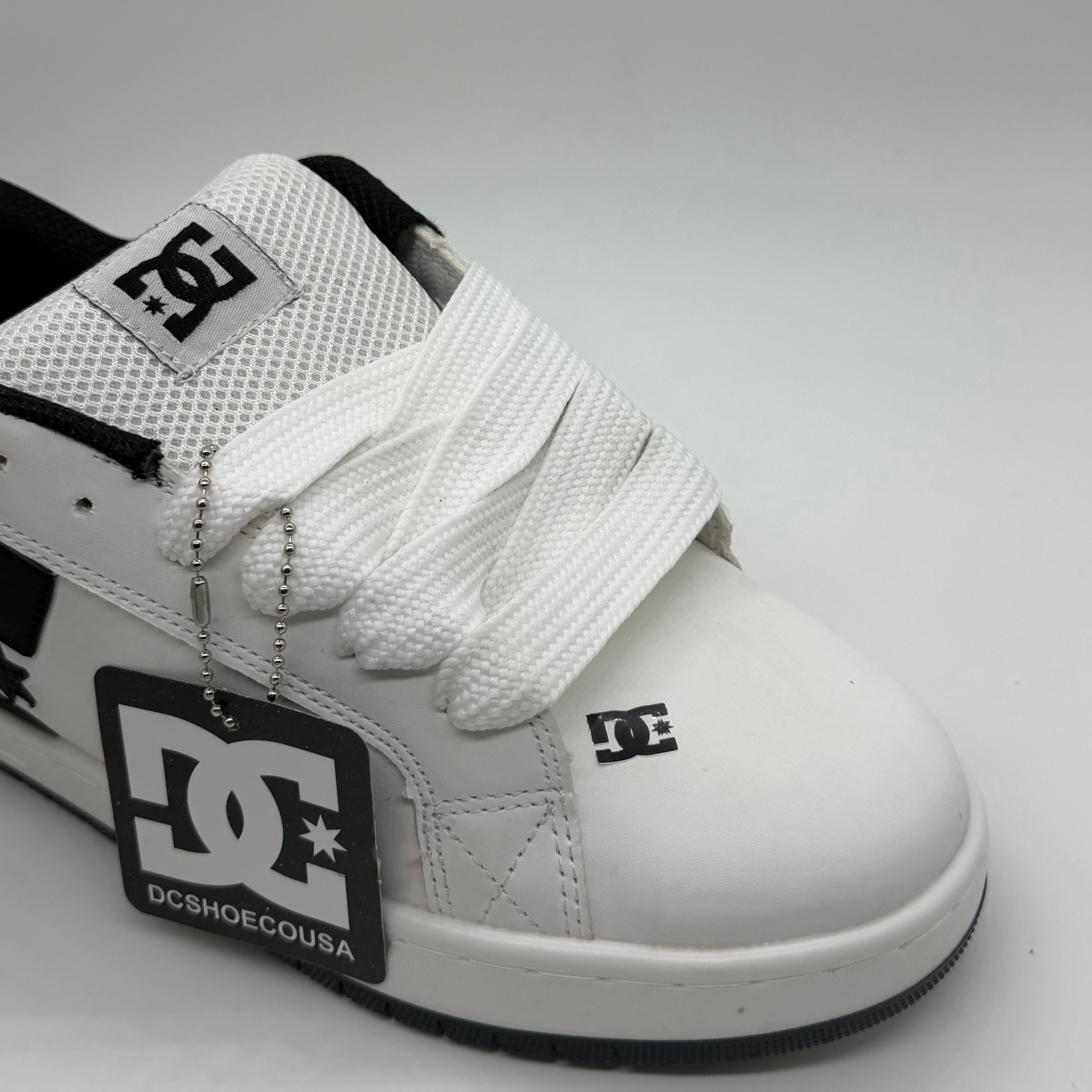 DC WHITE X BLACK