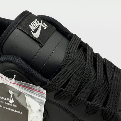 NIKE SB BLACK