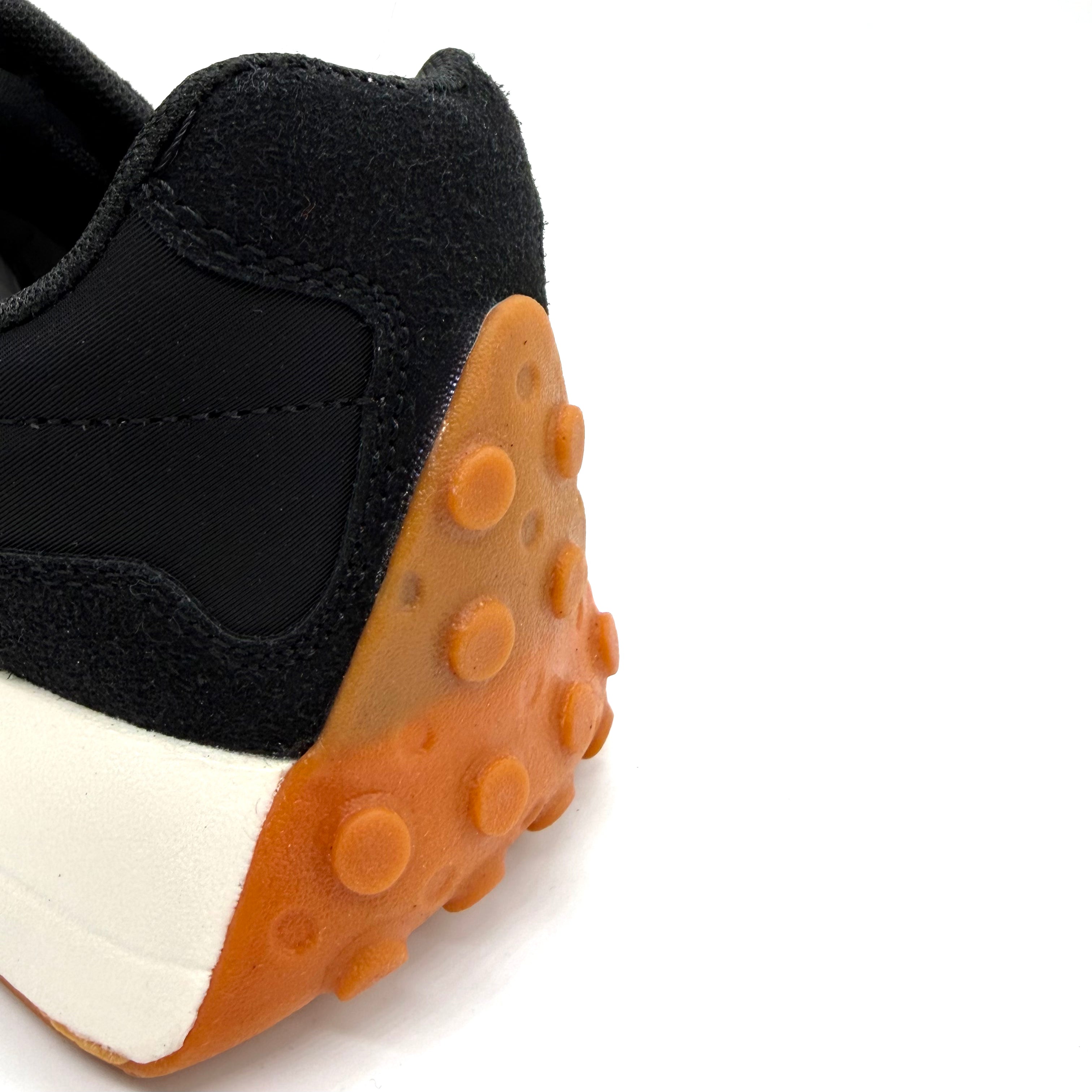 NEW BALANCE 327 BLACK