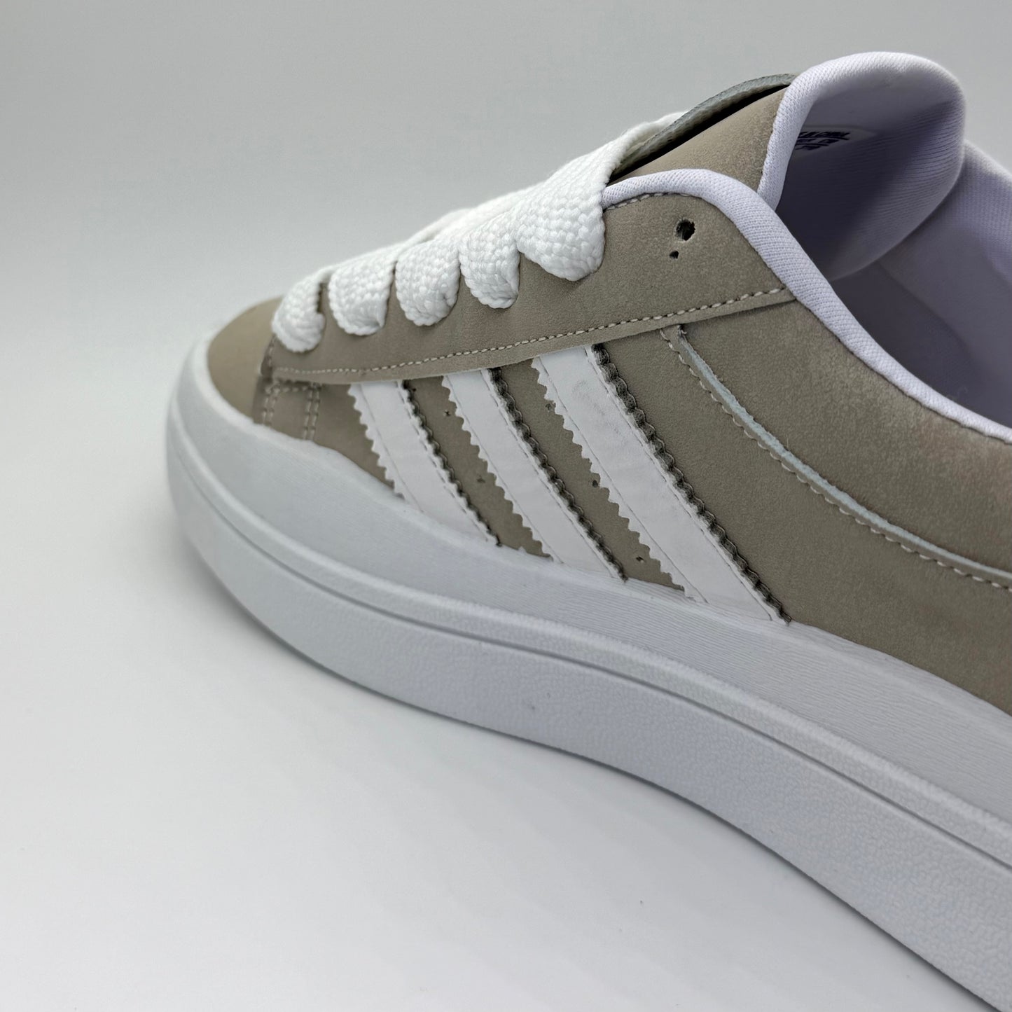 CAMPUS BEIGE