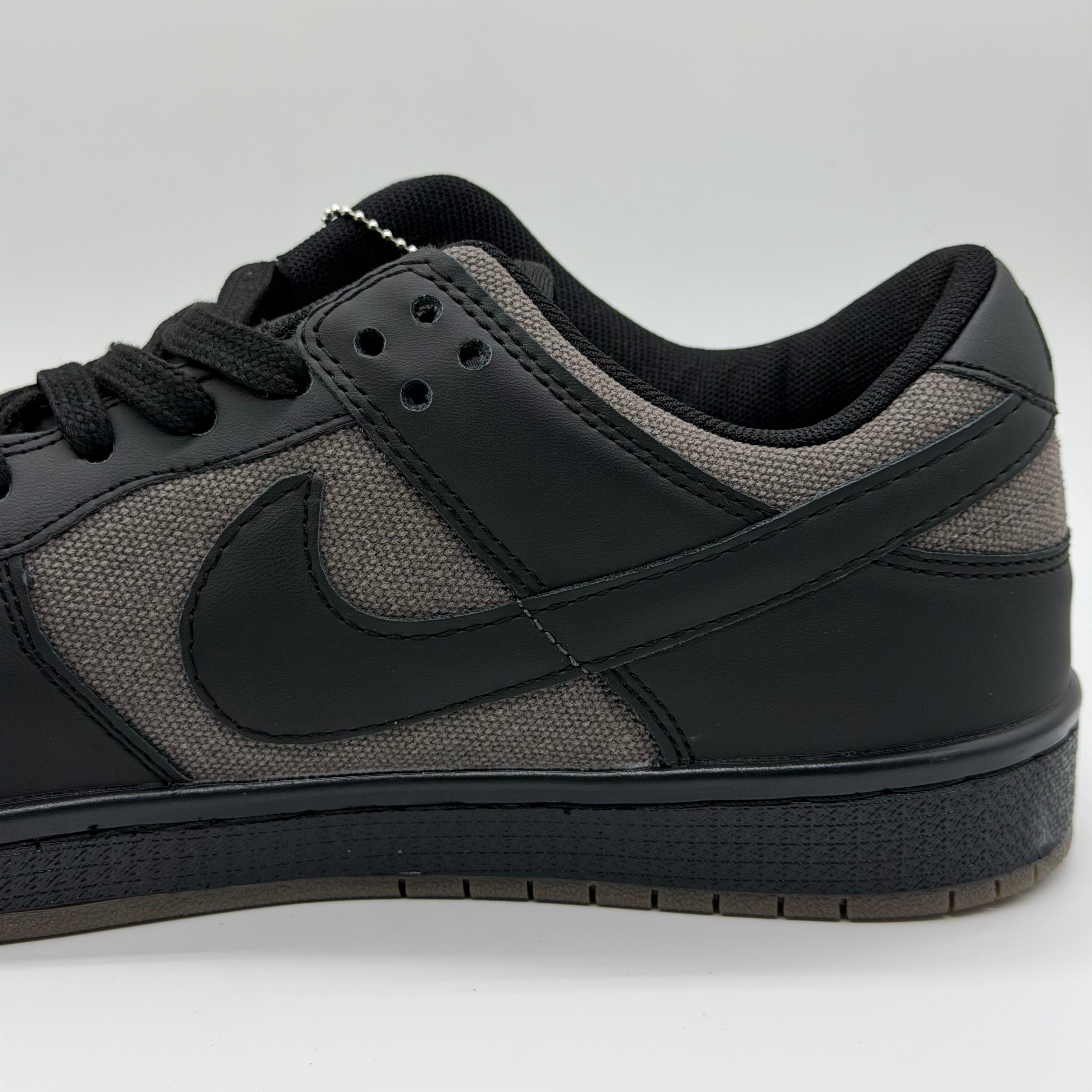 SB BLACK GRAY KHAYSH