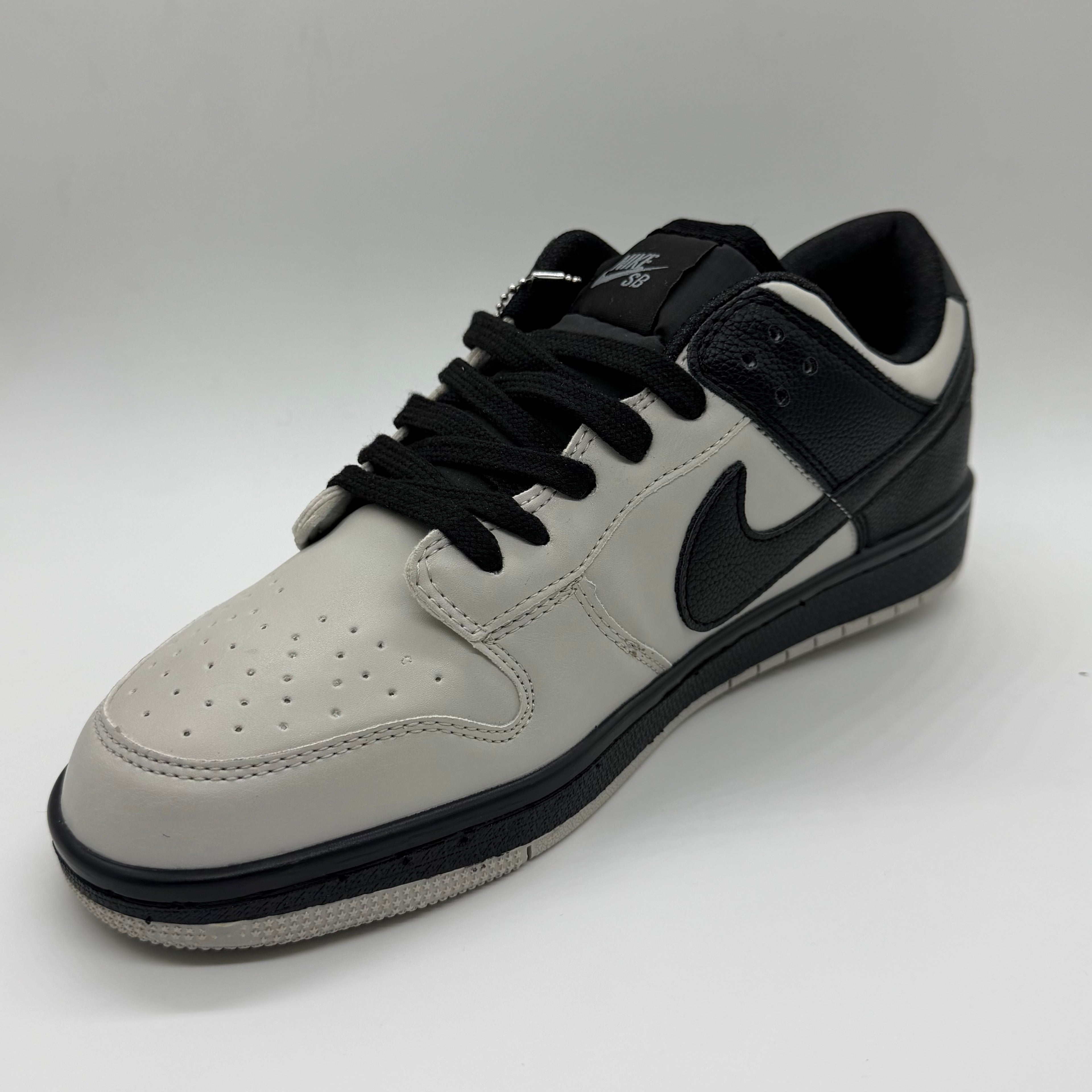 NIKE SB GRAY BLACK