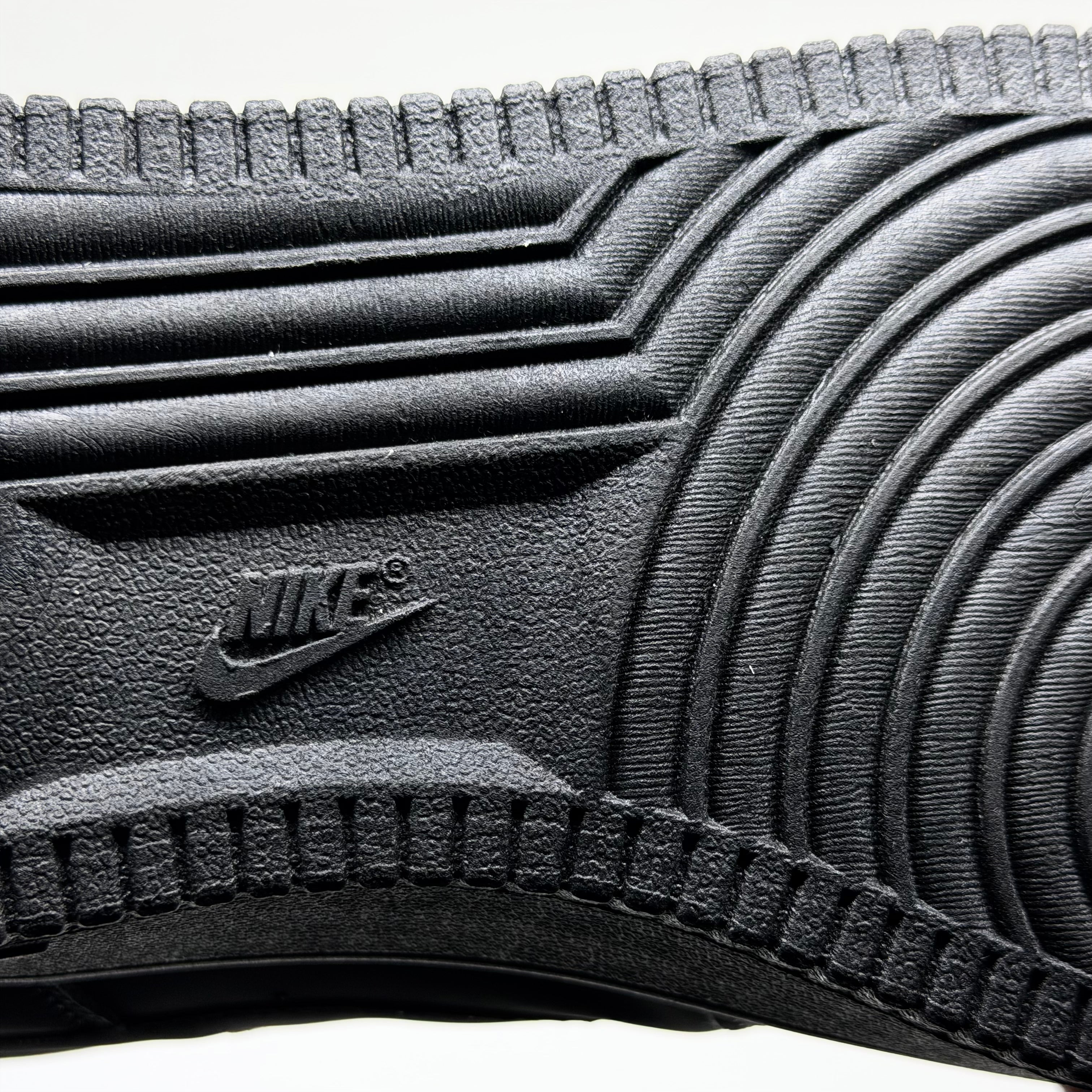 AIR FORCE1 VANTA BLACK