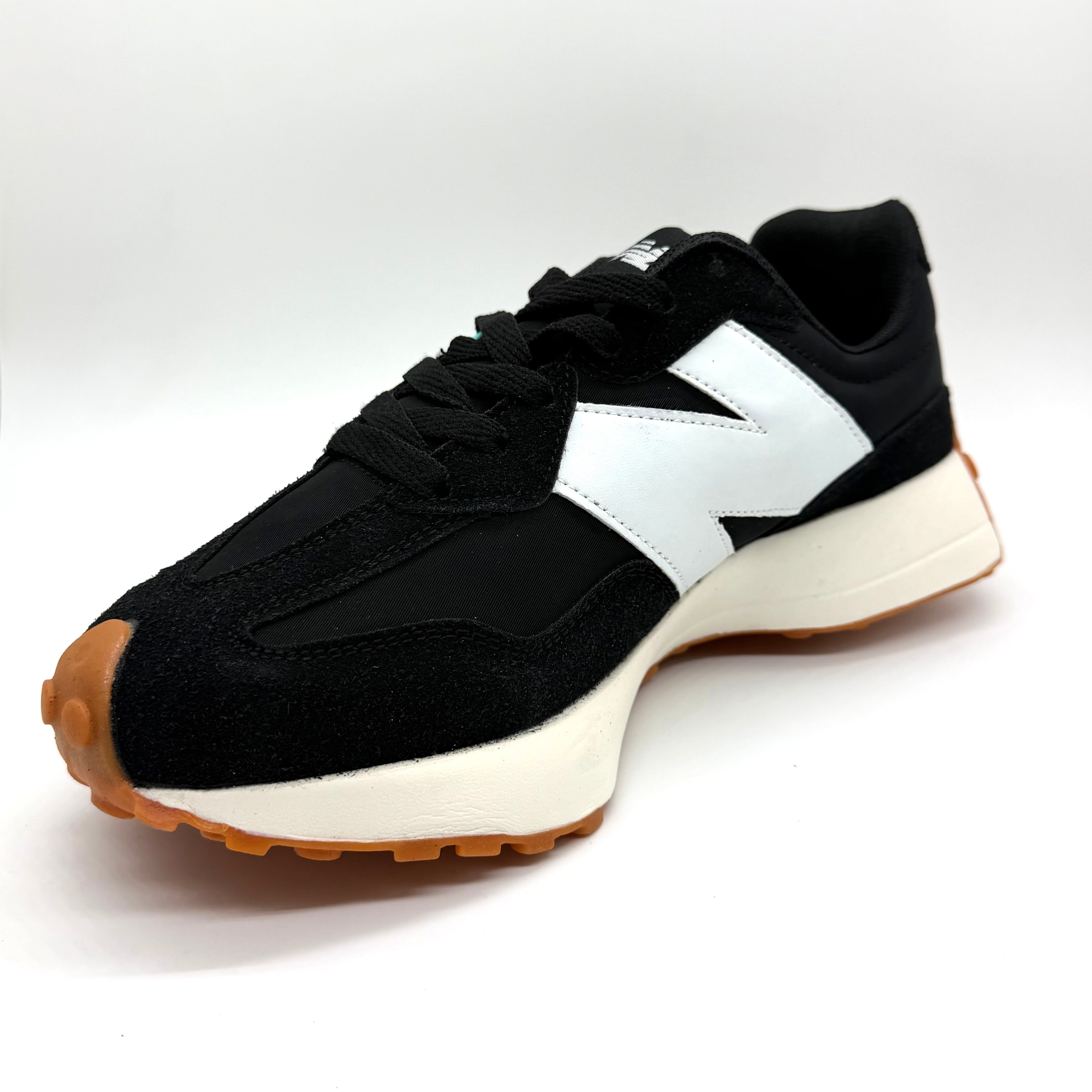NEW BALANCE 327 BLACK