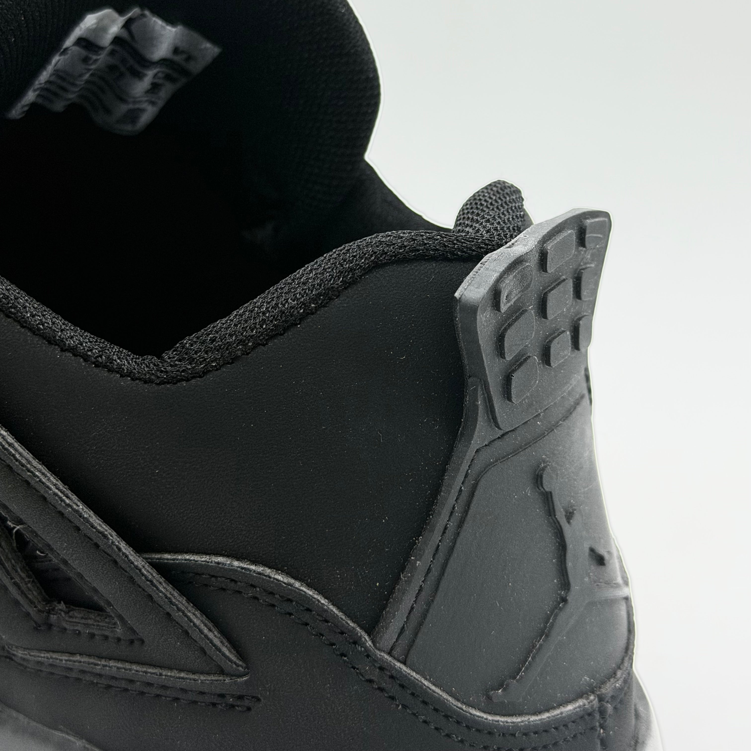 JORDAN 4 BLACKCAT