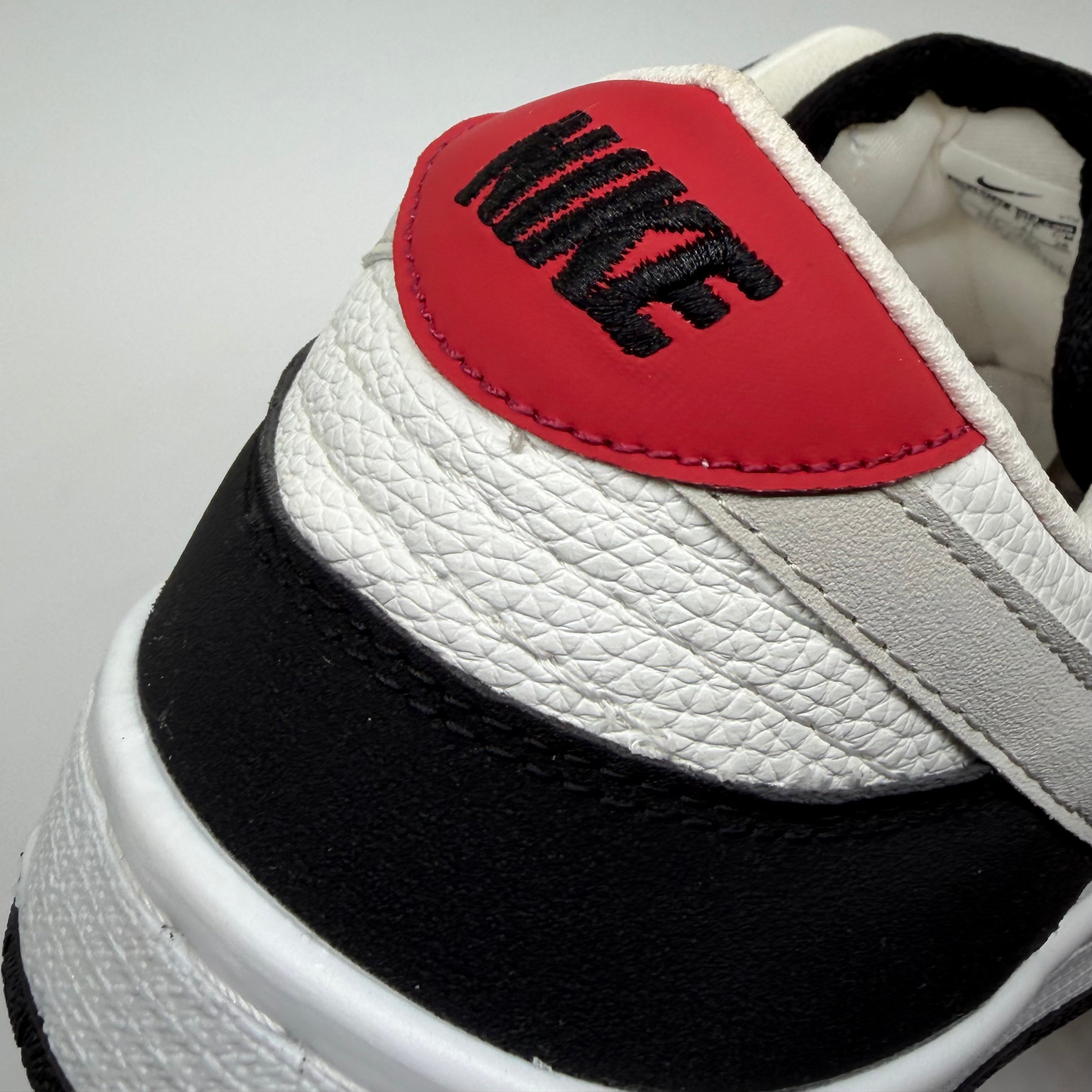 NIKE SB RED WHITE BLACK