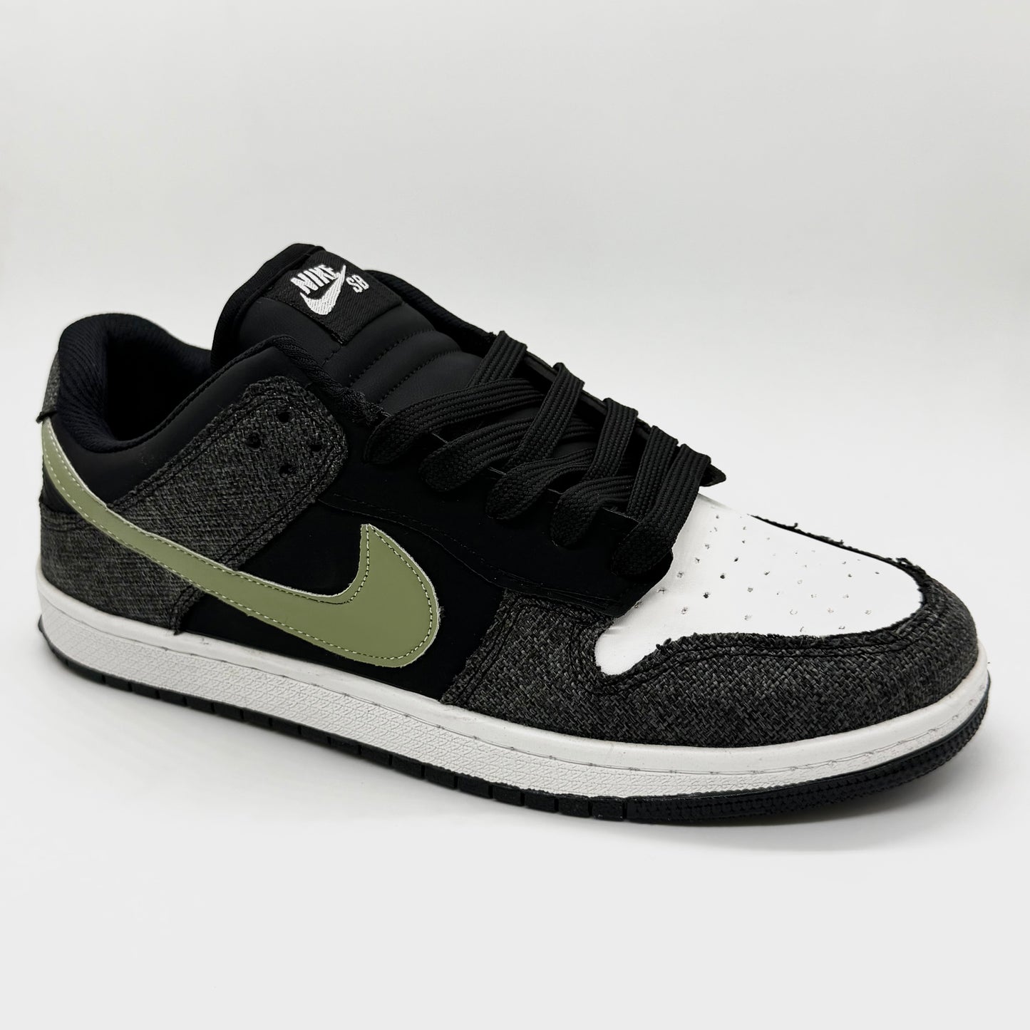 NIKE SB BLACK JEANS
