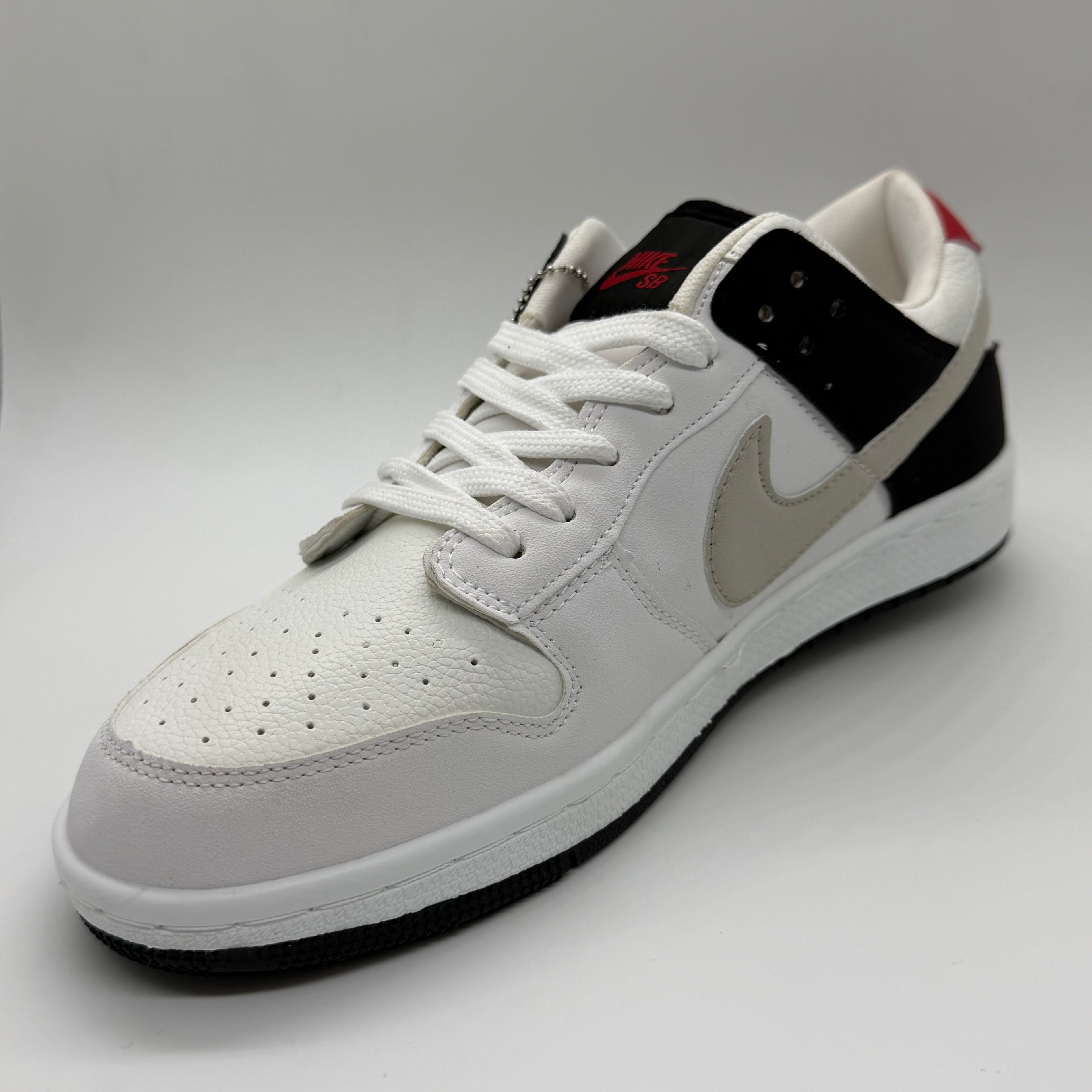 NIKE SB RED WHITE BLACK