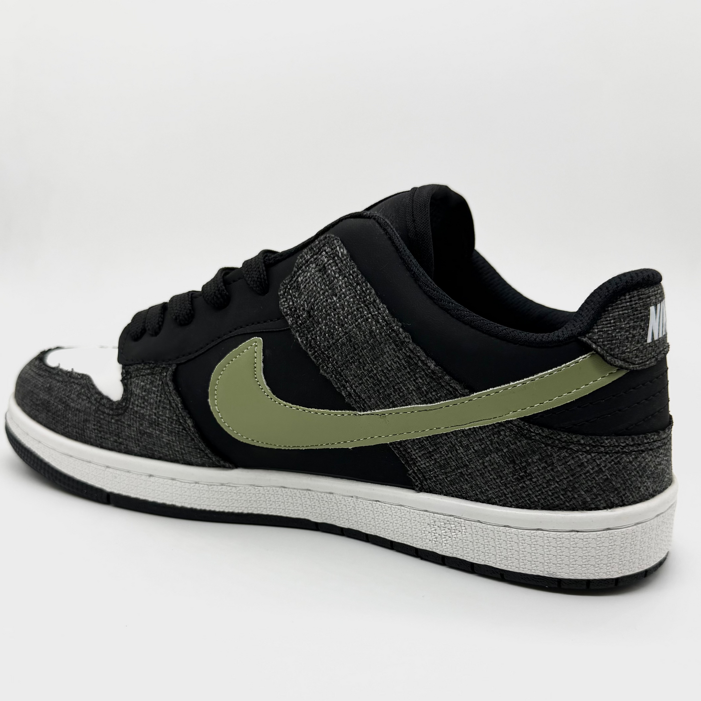 NIKE SB BLACK JEANS