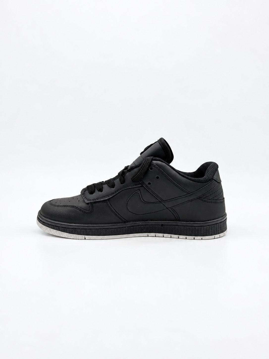 NIKE SB BLACK