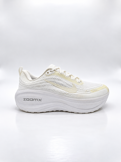 NIKE VOMERO PLUS
