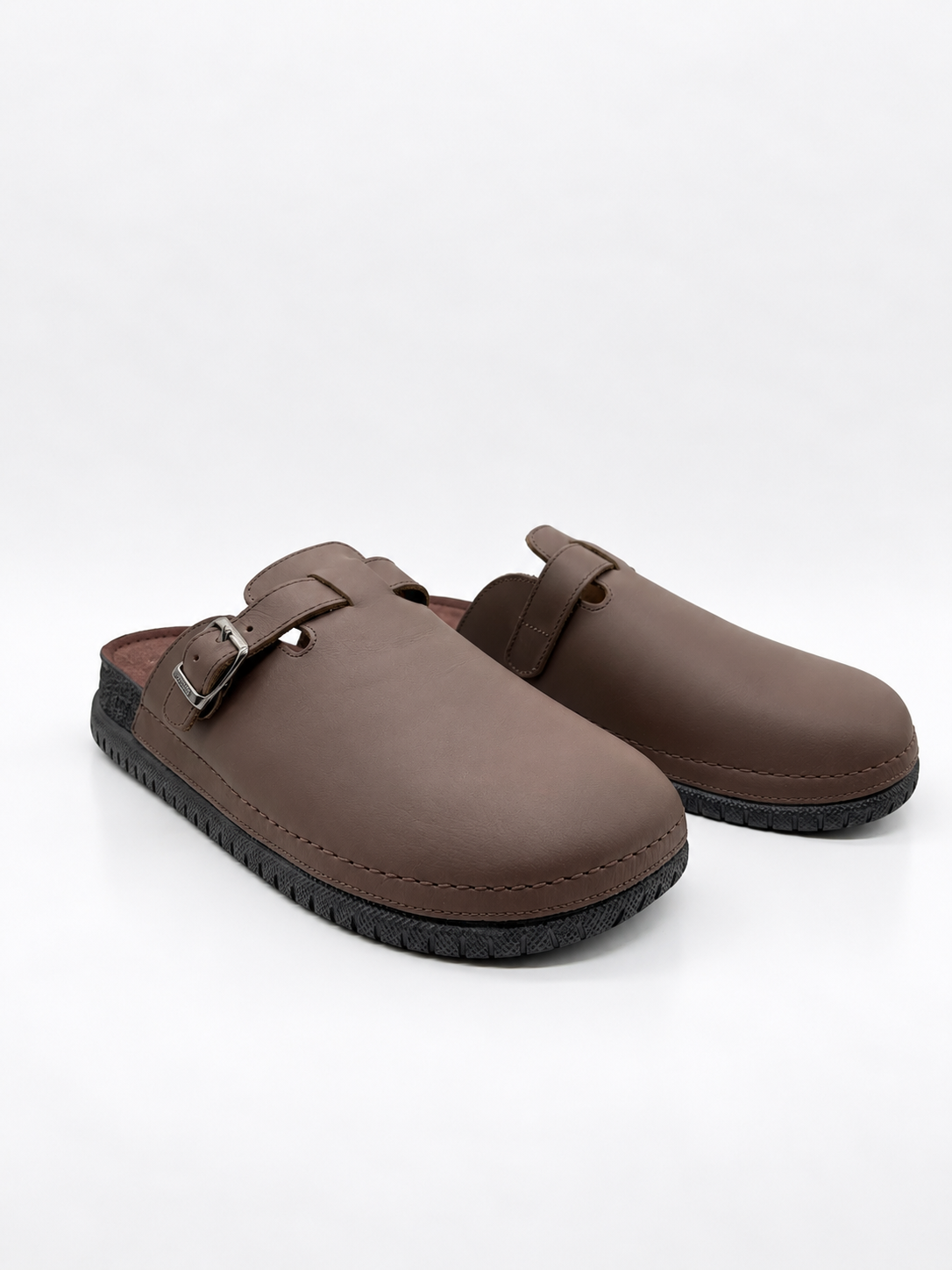 CLOGS BROWN