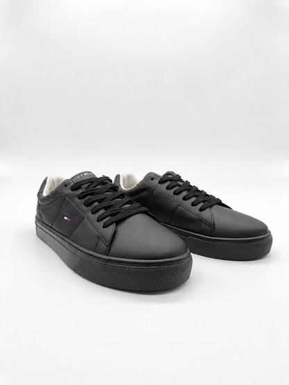 TOMMY HILFIGER BLACK