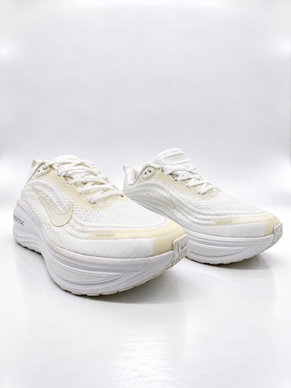 NIKE VOMERO PLUS